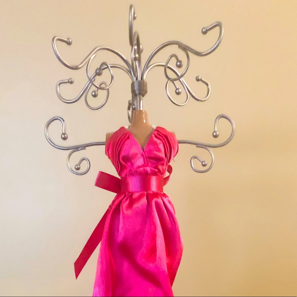 Two Jewelry hangers blue and pink